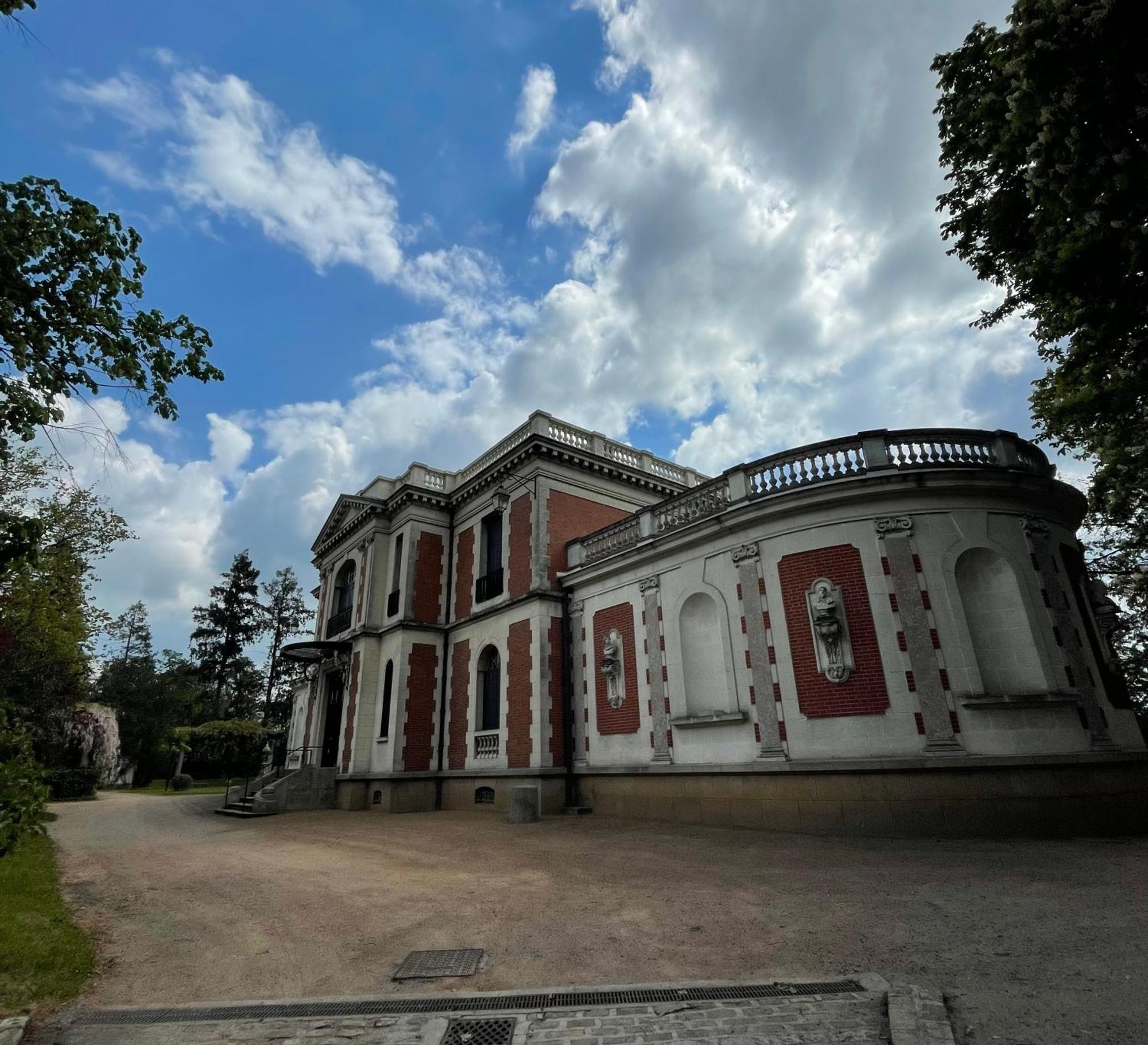 Le Renaissance - Home Homy Montlucon Luaran gambar