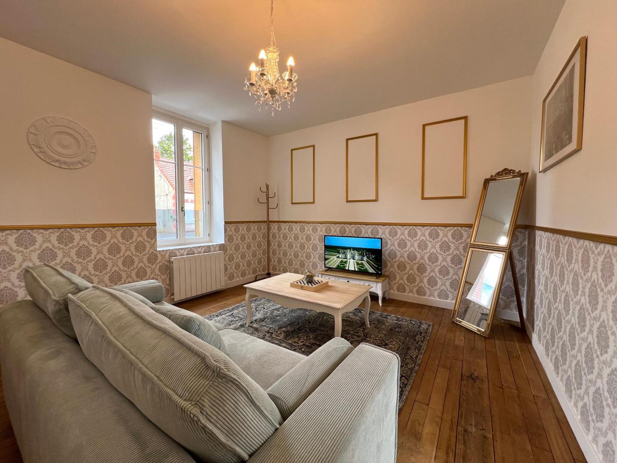 Le Renaissance - Home Homy Montlucon Luaran gambar